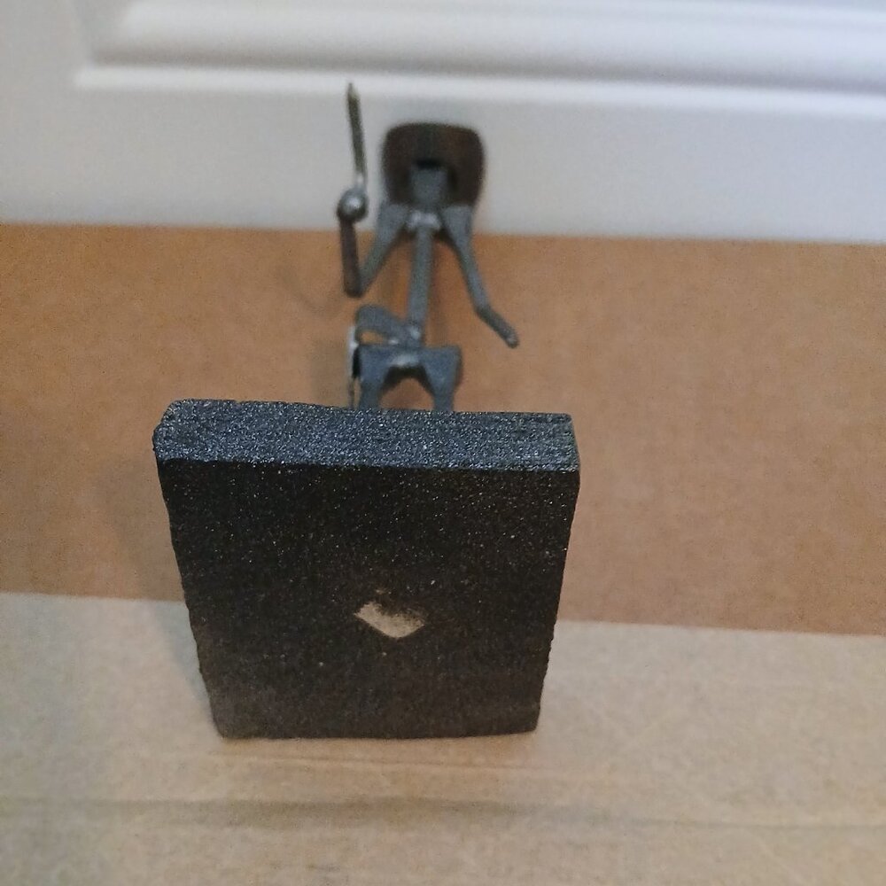 Vintage Brutalist /  Folk Art Gunslinger Sculpture - Picture 6 of 6